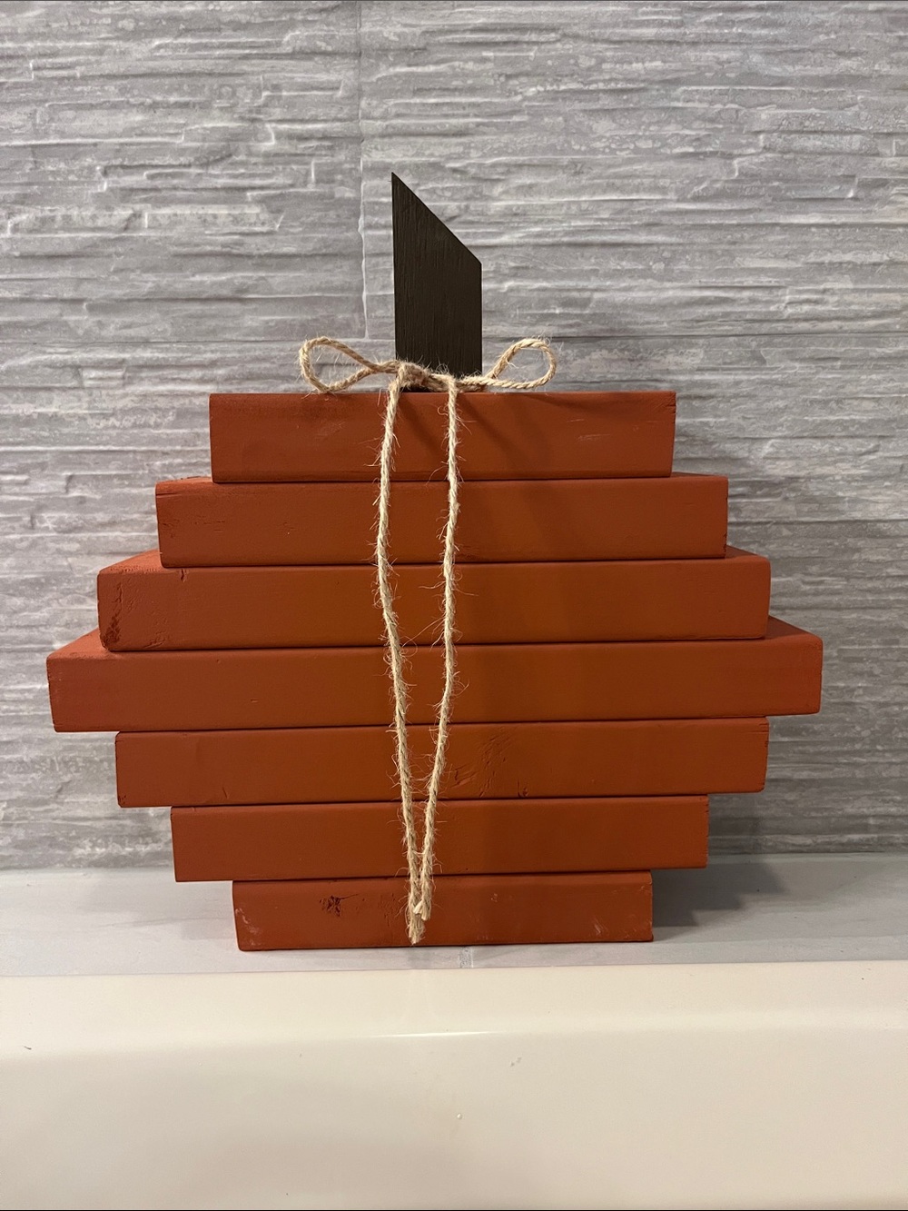 Rust Wooden Layered Pumpkin Décor with Twine Bow
